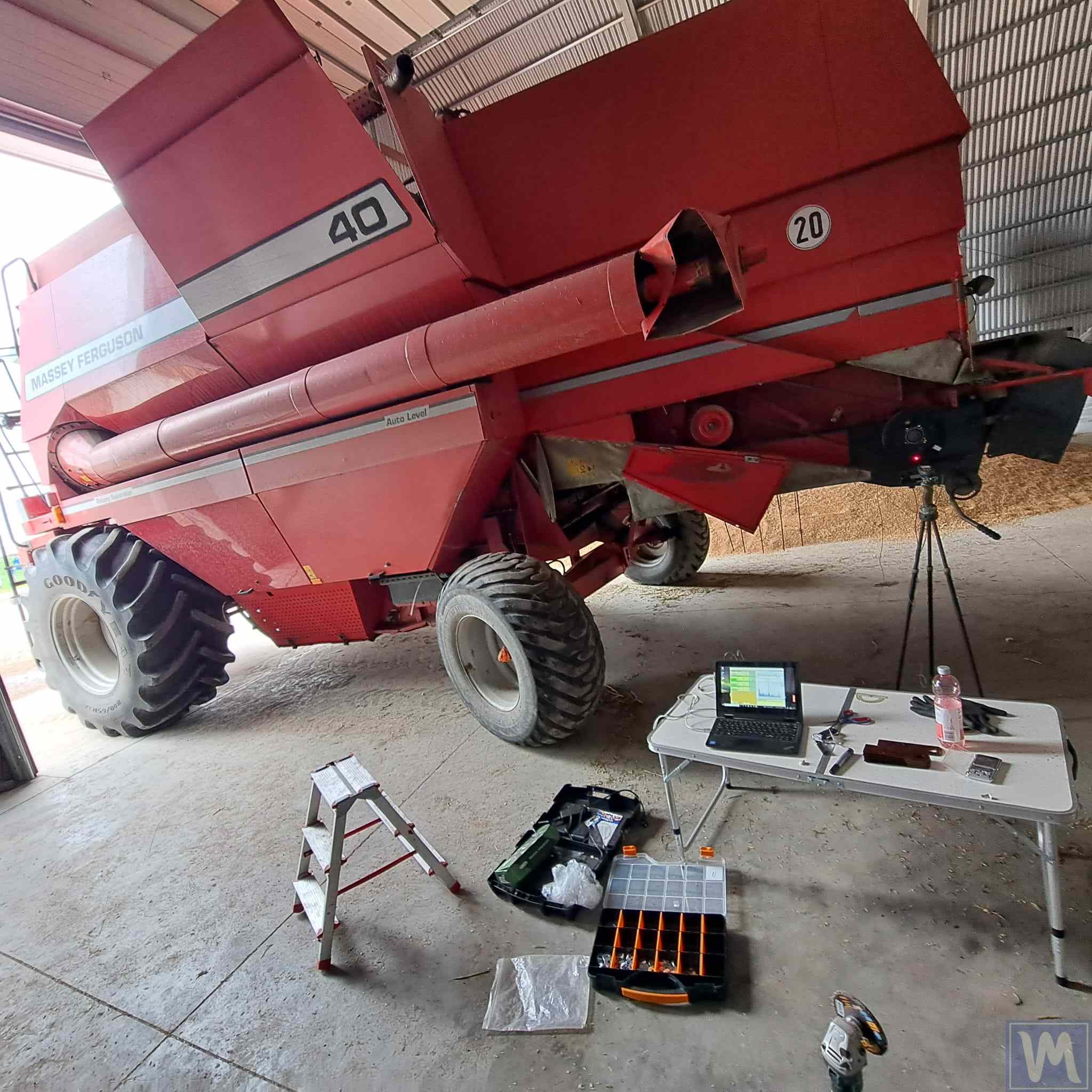 Équilibrage sur site d'un rotor de moissonneuse Massey Ferguson avec l'équipement Vibromera